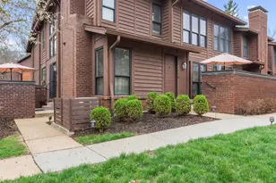 2000 Trailcrest Ln, Kirkwood, MO 63122 - Photo 3