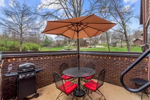 2000 Trailcrest Ln, Kirkwood, MO 63122 - Photo 9