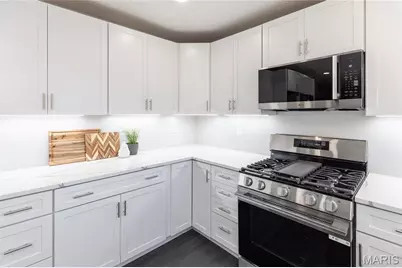 2766 Chalet Hill Drive, Saint Louis, MO 63129 - Photo 11