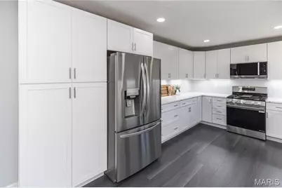 2766 Chalet Hill Drive, Saint Louis, MO 63129 - Photo 9