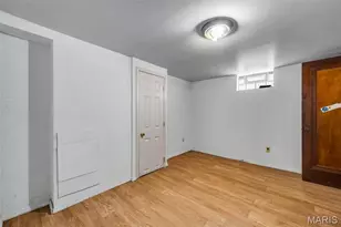 2045 Bainbridge Dr, Saint Louis, MO 63133 - Photo 27