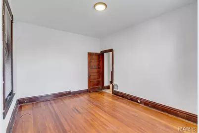 4523 Adelaide Avenue, Saint Louis, MO 63115 - Photo 11