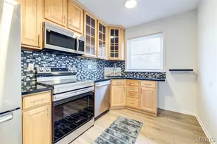 8111 Roxburgh Dr, Saint Louis, MO 63105 - Photo 13