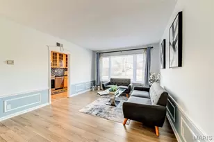 8111 Roxburgh Dr, Saint Louis, MO 63105 - Photo 5