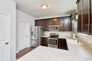 681 Creekwood Blvd, Troy, MO 63379 - Photo 5