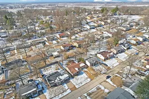 2531 Wesglen Estates Dr, Maryland Heights, MO 63043 - Photo 31