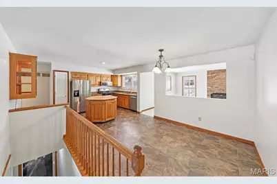 2531 Wesglen Estates Drive, Maryland Heights, MO 63043 - Photo 5