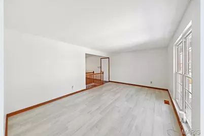 2531 Wesglen Estates Drive, Maryland Heights, MO 63043 - Photo 3