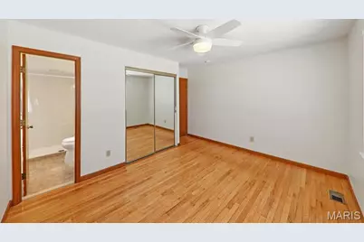 2531 Wesglen Estates Drive, Maryland Heights, MO 63043 - Photo 13