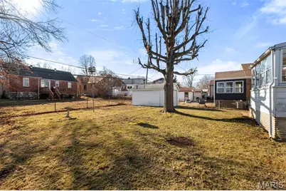 704 Dallas Drive, Bella Villa, MO 63125 - Photo 25