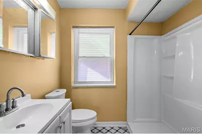 704 Dallas Drive, Bella Villa, MO 63125 - Photo 15