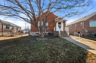 704 Dallas Dr, Bella Villa, MO 63125 - Photo 3