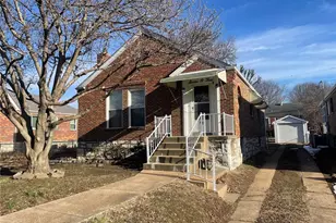 704 Dallas Dr, Bella Villa, MO 63125 - Photo 1