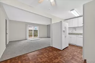 10445 Briarbend Dr, Saint Louis, MO 63146 - Photo 15