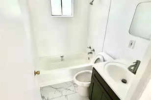 10132 Duke Dr, Saint Louis, MO 63136 - Photo 9