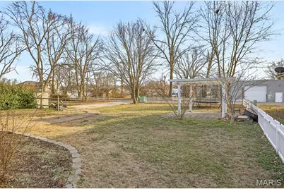 210 Patterson Street, Farmington, MO 63640 - Photo 9