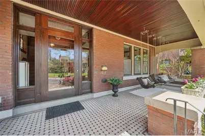 6335 Pershing Avenue, University City, MO 63130 - Photo 3