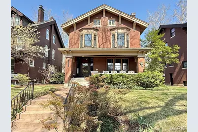 6335 Pershing Avenue, University City, MO 63130 - Photo 1