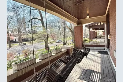 6335 Pershing Avenue, University City, MO 63130 - Photo 3