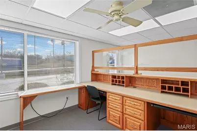 245 S Commercial Avenue, Saint Clair, MO 63077 - Photo 13