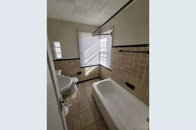 213 Henquin Drive, Ferguson, MO 63135 - Photo 5