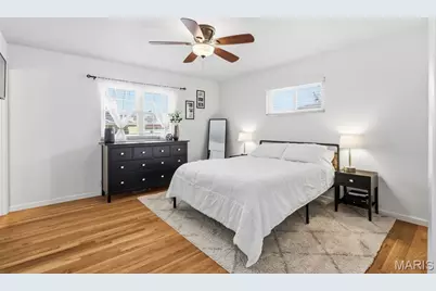 1030 Camelot Gardens Dr Drive, Saint Louis, MO 63125 - Photo 13