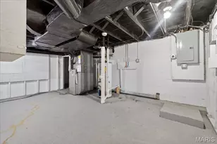 6851 Raymond Ave, University City, MO 63130 - Photo 27