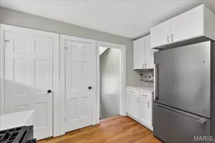 6851 Raymond Ave, University City, MO 63130 - Photo 21