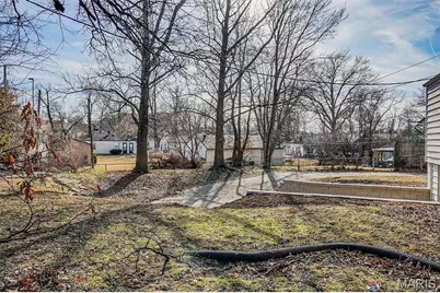 3304 S Gordon Court, Breckenridge Hills, MO 63114 - Photo 23