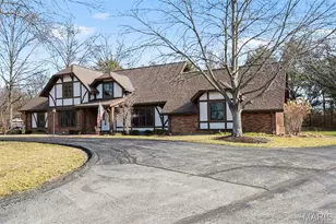 334 Ladue Oaks Dr, Saint Louis, MO 63141 - Photo 3