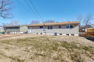 4 Sharon Ct, Florissant, MO 63031 - Photo 31