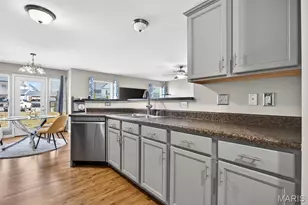 542 Country Cir Dr, Lake Saint Louis, MO 63367 - Photo 17