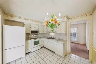 2369 Hidden Meadow Ln, Ballwin, MO 63021 - Photo 13