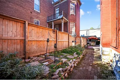 2327 S 12th Street, Saint Louis, MO 63104 - Photo 55