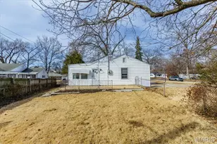 968 Buckeye Dr, Saint Louis, MO 63135 - Photo 33