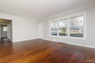 968 Buckeye Dr, Saint Louis, MO 63135 - Photo 9