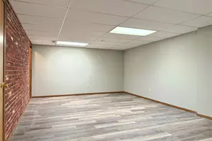 10518 Briston Ct, Saint Louis, MO 63114 - Photo 19