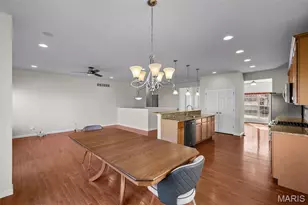 1560 Willowbrooke Manors Ct, Saint Louis, MO 63146 - Photo 15