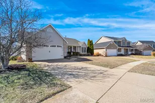 231 England Dr, O'Fallon, MO 63366 - Photo 45