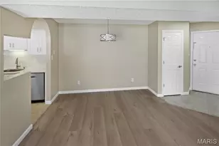 315 Shirley Ridge Dr, Saint Charles, MO 63304 - Photo 7