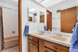 5837 Oak Forest Ln, Saint Louis, MO 63128 - Photo 19