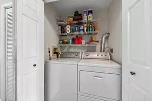 1327 Holgate Dr, Ballwin, MO 63021 - Photo 21