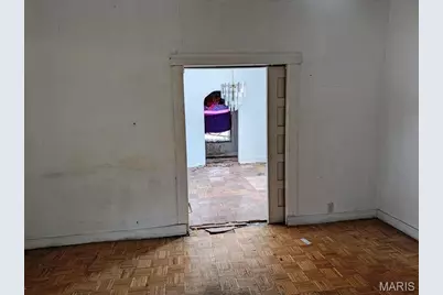 4943 Genevieve Avenue, Saint Louis, MO 63120 - Photo 5