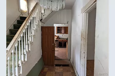 4943 Genevieve Avenue, Saint Louis, MO 63120 - Photo 3