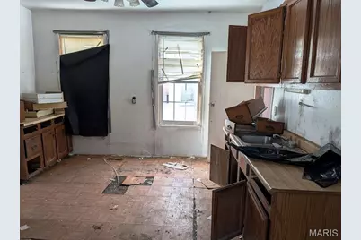 4943 Genevieve Avenue, Saint Louis, MO 63120 - Photo 7