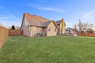 1835 Magnolia Dr, Lebanon, MO 65536 - Photo 3