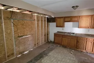 304 Lanark Rd, Saint Louis, MO 63137 - Photo 9