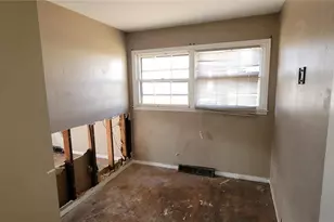 304 Lanark Rd, Saint Louis, MO 63137 - Photo 15