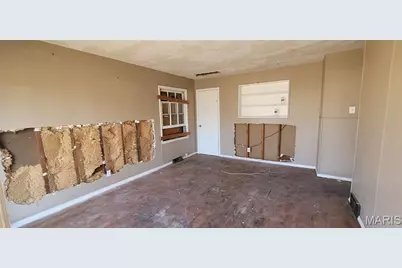 304 Lanark Road, Saint Louis, MO 63137 - Photo 5