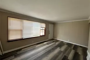 10518 Ewell Dr, Saint Louis, MO 63137 - Photo 3